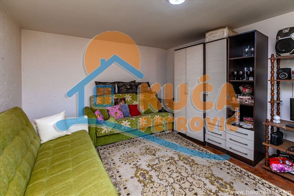 Kuća 180m2, Ostrovica — fotografija