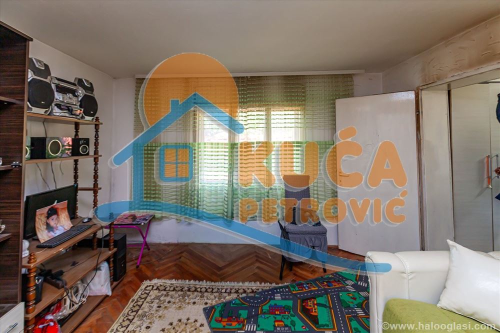 Kuća 180m2, Ostrovica — fotografija