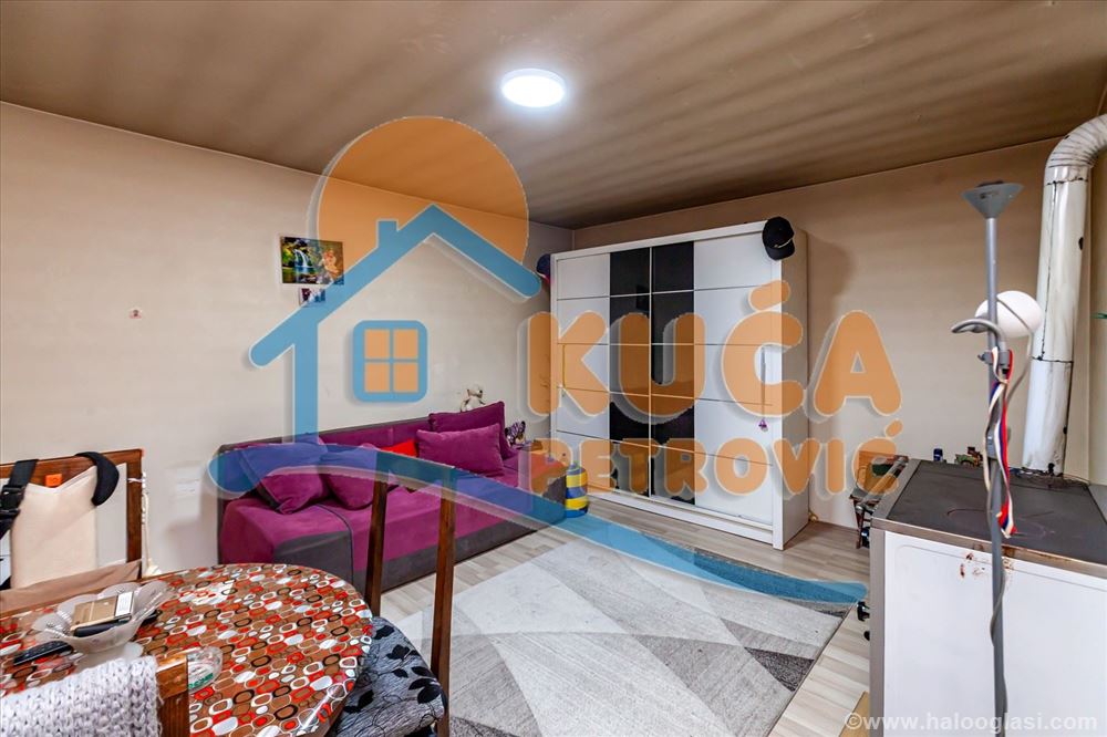 Kuća 180m2, Ostrovica — fotografija
