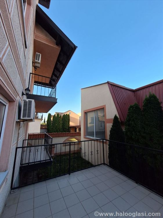 House with business premises, Veternik, 246 m2 — photo
