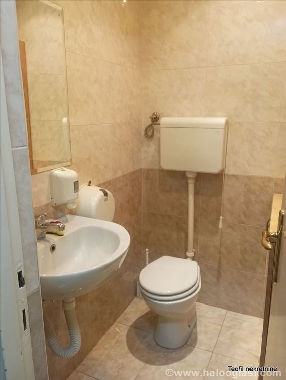 Blok 29, poslovni prostor, 94m2, prodaje se — fotografija