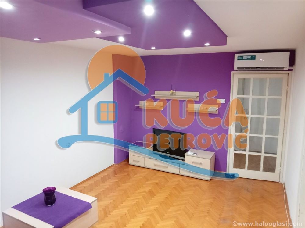Izdaje se odličan stan u strogom centru Niša, 54m² — fotografija