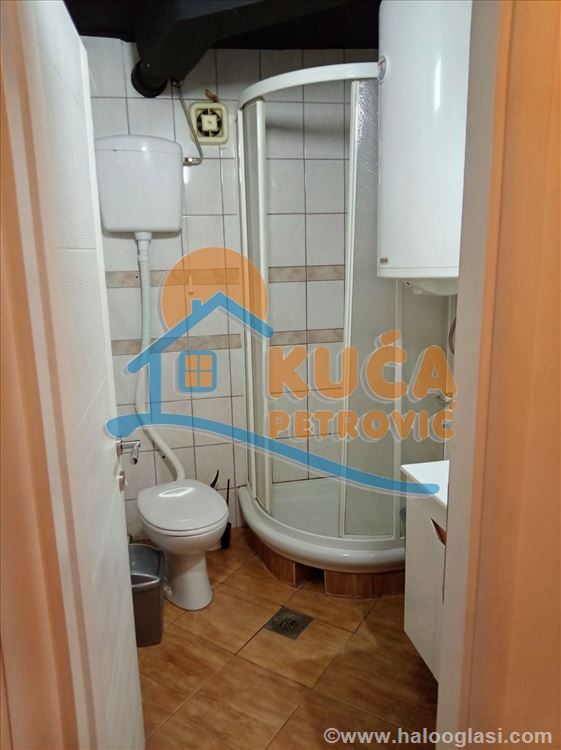 Izdaje se odličan stan u strogom centru Niša, 54m² — fotografija