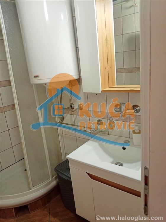 Izdaje se odličan stan u strogom centru Niša, 54m² — fotografija