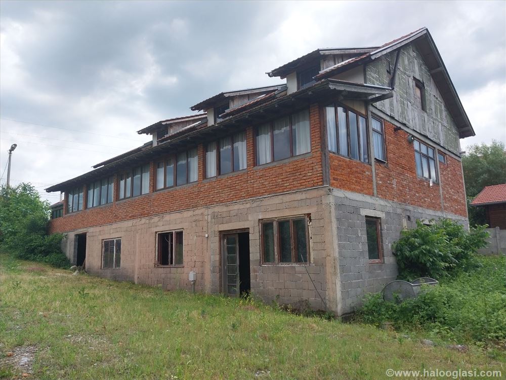 Коммерческое помещение 370m2 на участке 12ari-Belosevac — фото