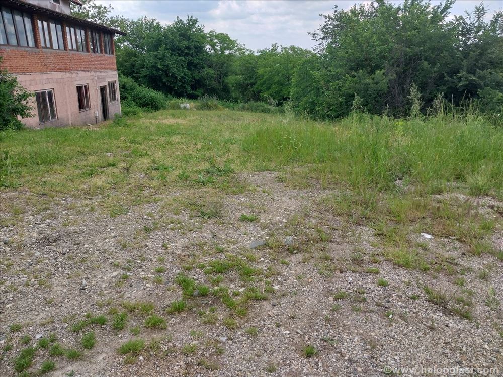Коммерческое помещение 370m2 на участке 12ari-Belosevac — фото