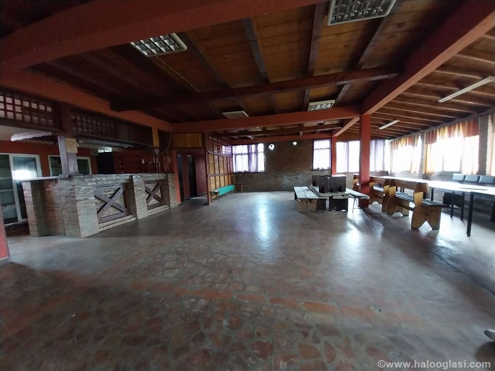 Коммерческое помещение 370m2 на участке 12ari-Belosevac — фото