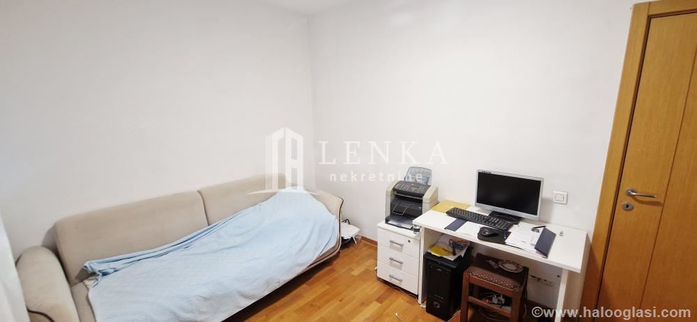 Apartment for sale near the BEOSHOPPING center 75m2 — photo