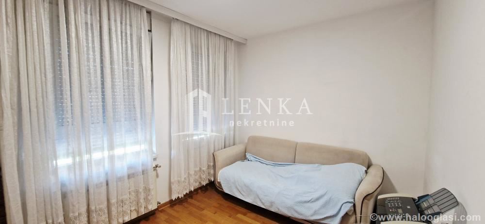 Apartment for sale near the BEOSHOPPING center 75m2 — photo