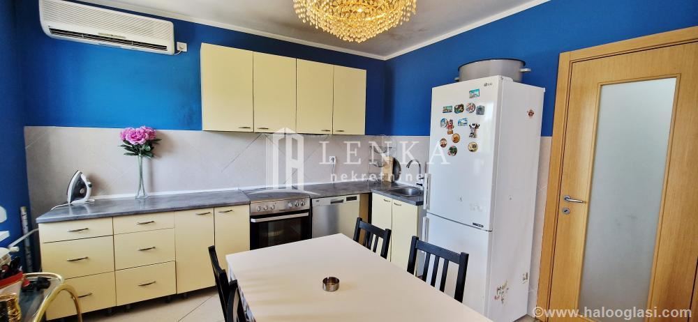 Apartment for sale near the BEOSHOPPING center 75m2 — photo