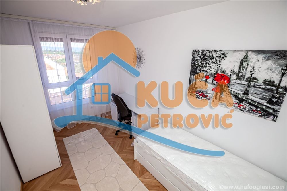 Fotografija stana 12 od 23