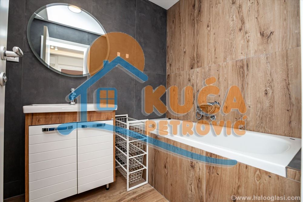 Fotografija stana 18 od 23
