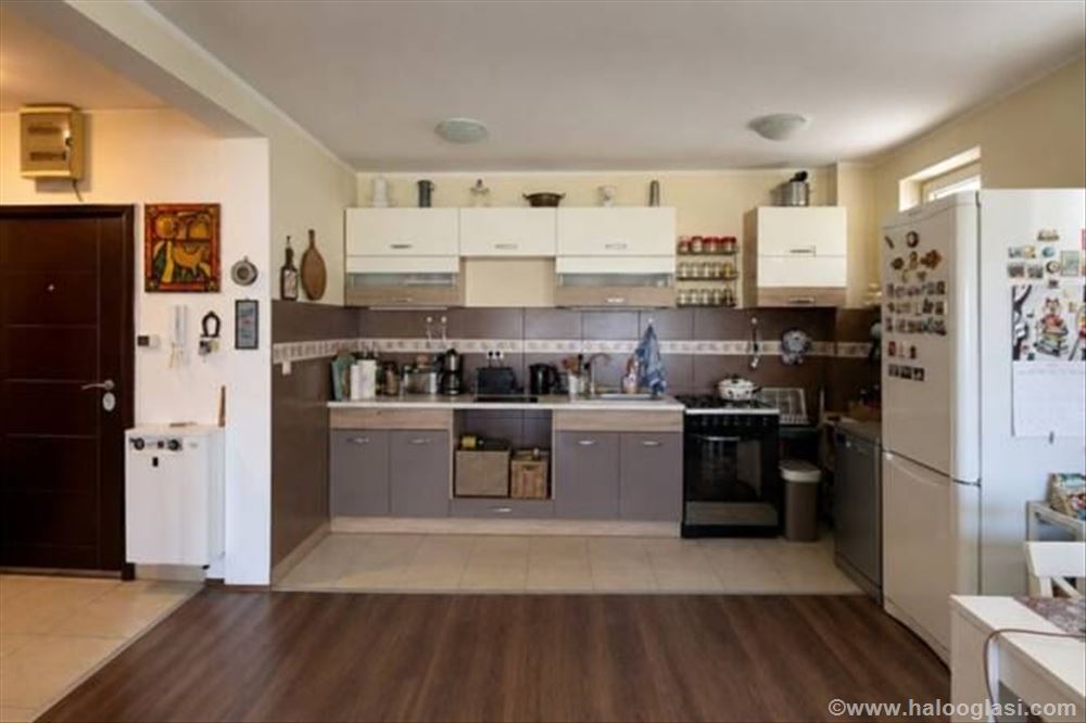 Bright three-room apartment with terrace in Mirijevu, 77m2 — photo