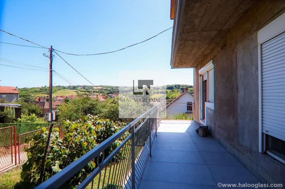 Apartment for sale priced below market in Barič