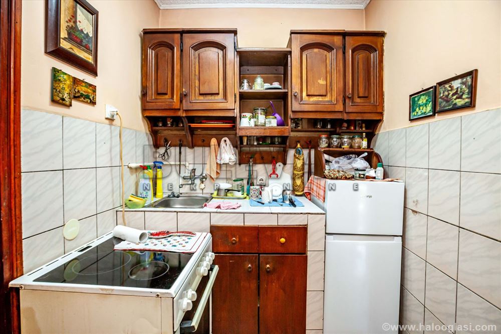 Одноэтажный дом 81m2 с гаражом, в отличном месте — фото