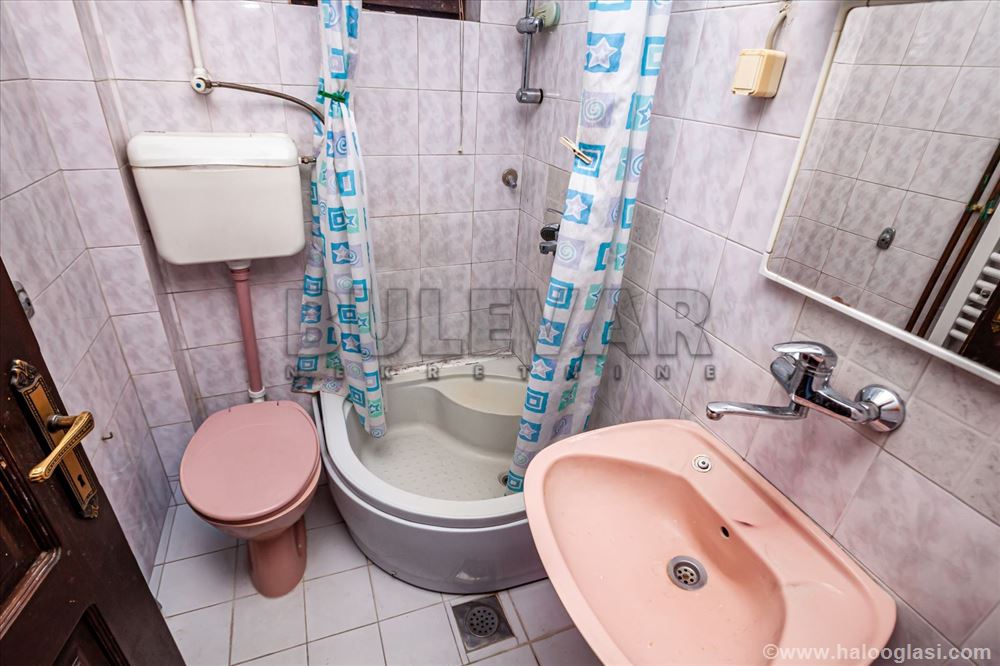 Отличная дом 270m2, возле станции Железничке, Ниш — фото