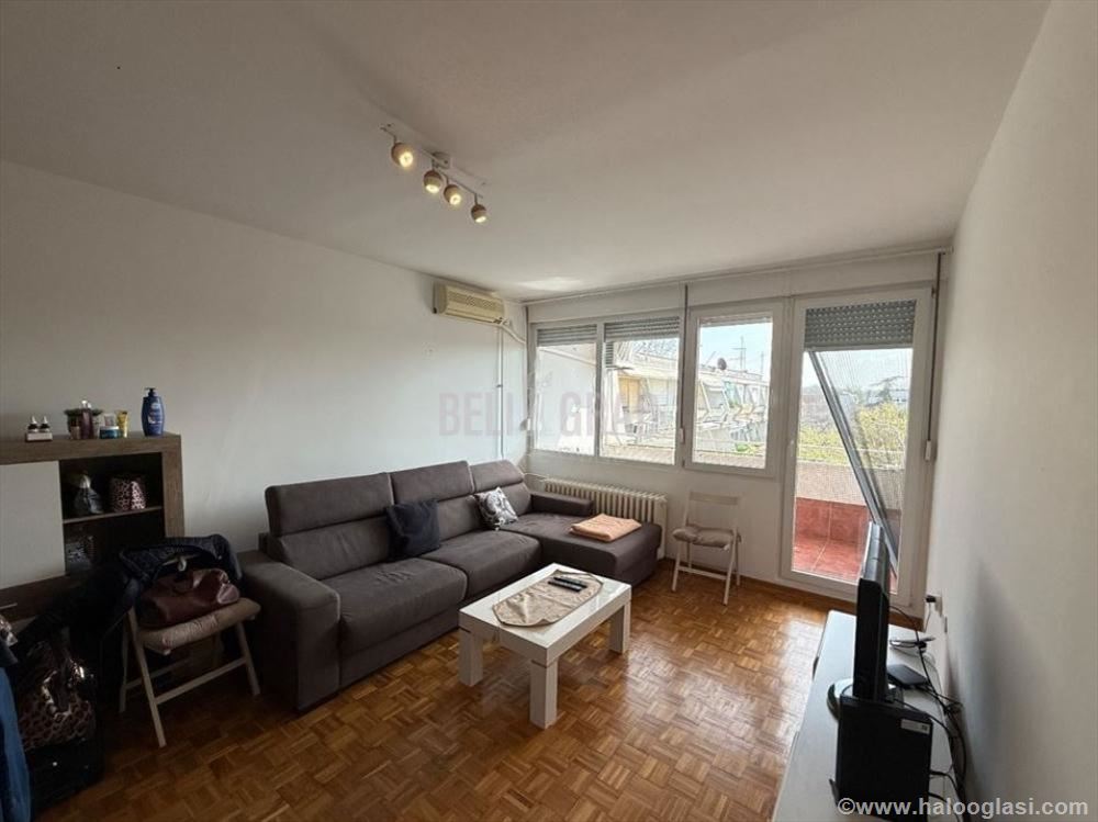 Top ponuda, Blok 45, renoviran, nadomak savskog ke — fotografija