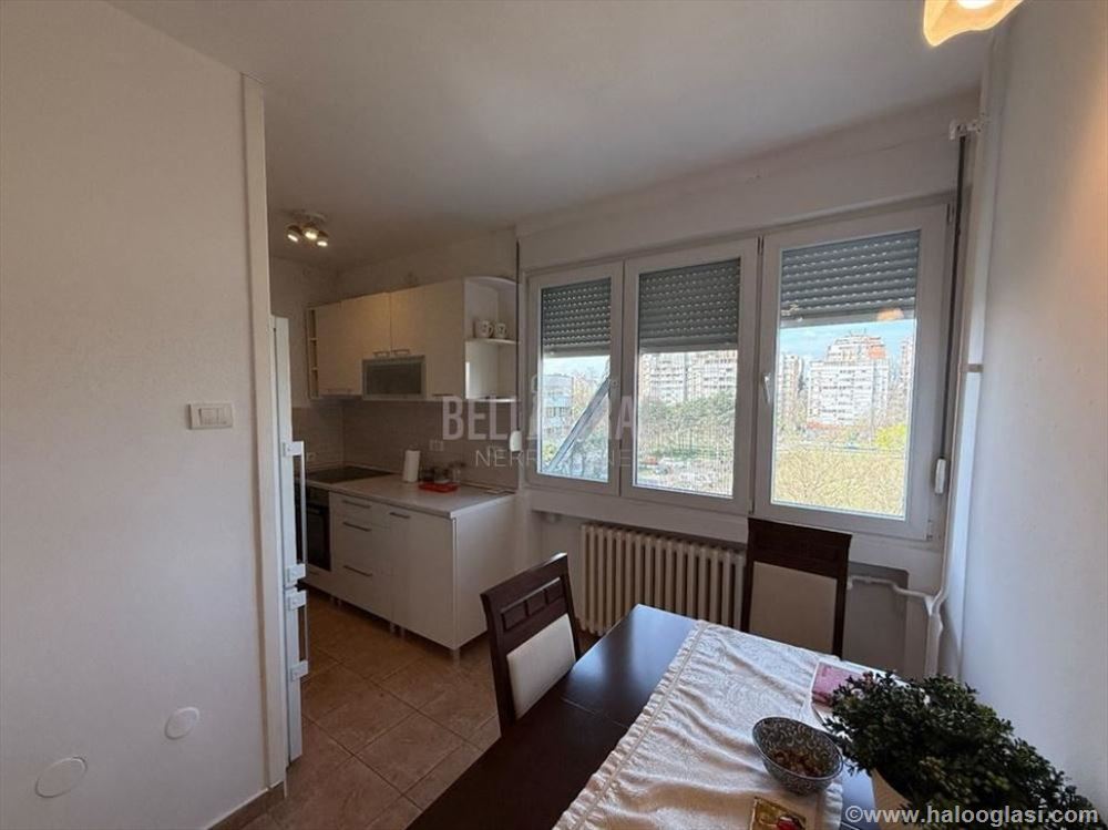 Top ponuda, Blok 45, renoviran, nadomak savskog ke — fotografija