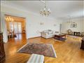 Prestigious location. Bright&Luxury. Garage.