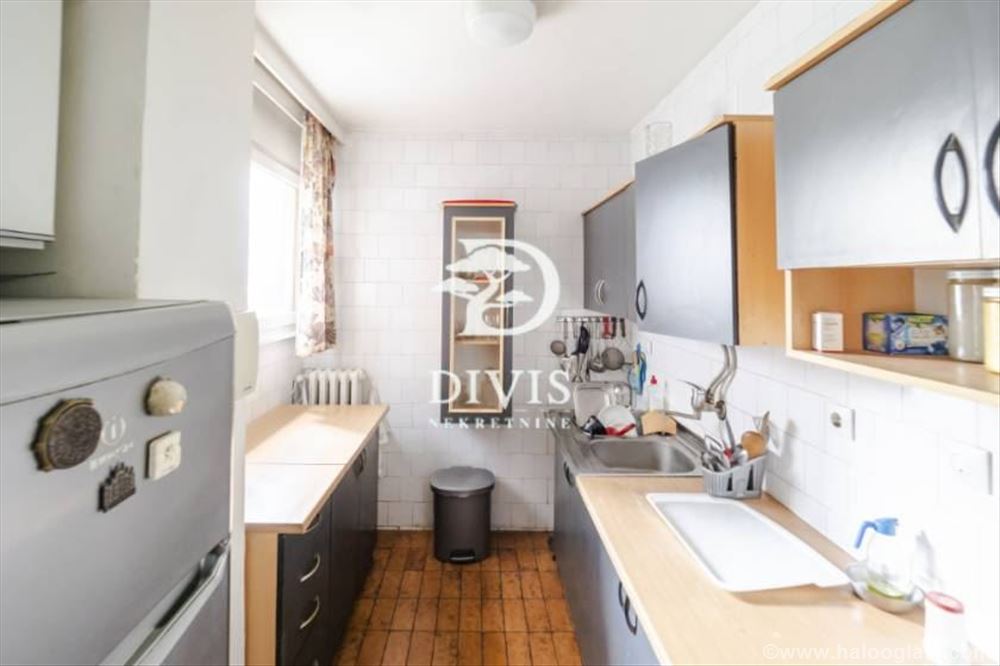 4.0 flat on Novom Beogradu in Bloku 19A, 98m2 — photo