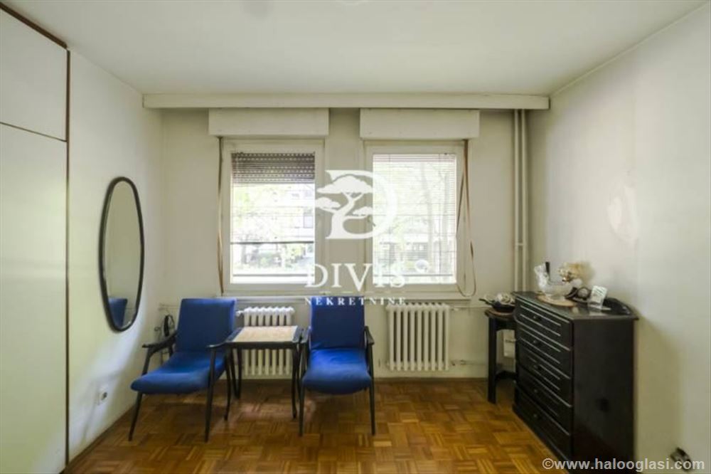 4.0 flat on Novom Beogradu in Bloku 19A, 98m2 — photo