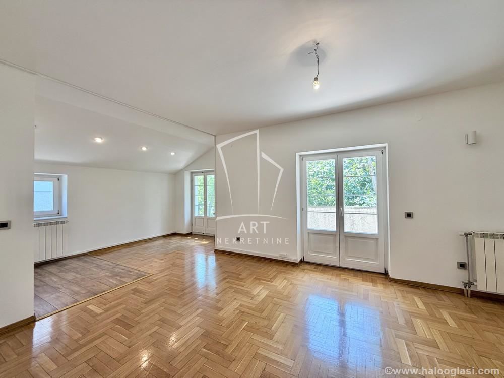 Reprezentativna vila na Voždovcu, 506 m² mereno ID