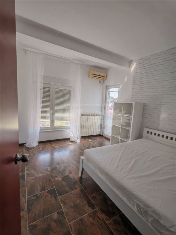 Fotografija stana 7 od 19