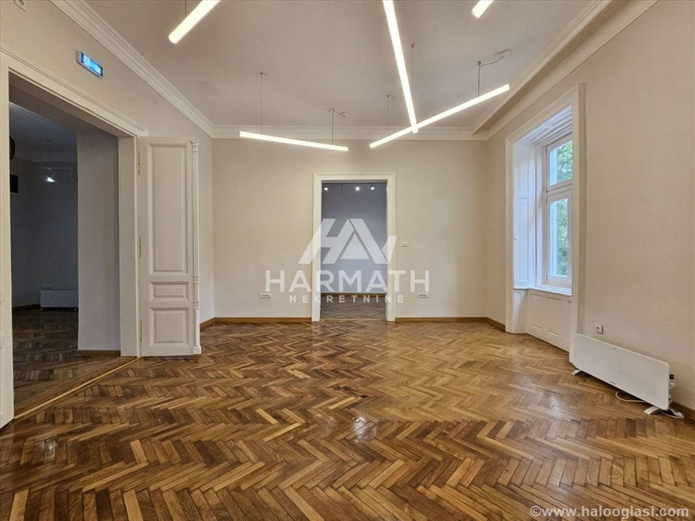 Офисное помещение в аренду в центре Суботицы — фото