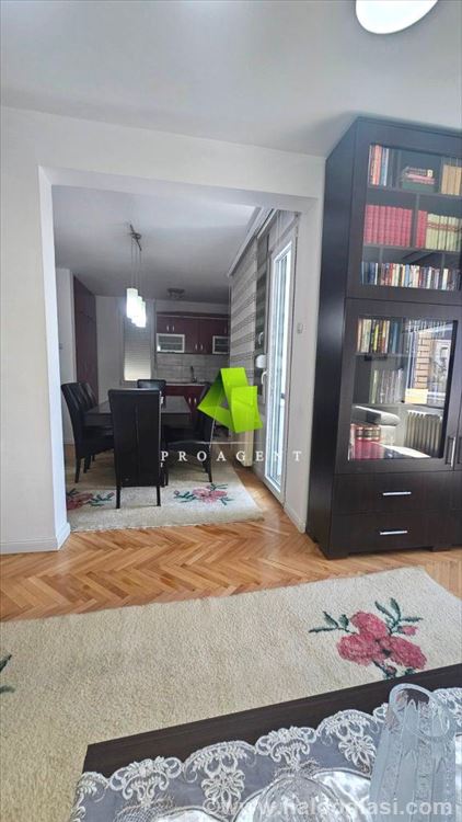 Fotografija stana 3 od 10
