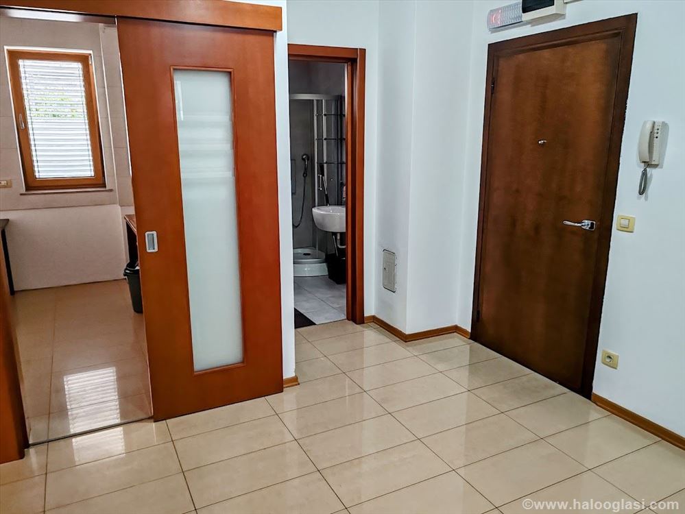 Lux poslovni prostor preko puta Zvezdinog stadiona