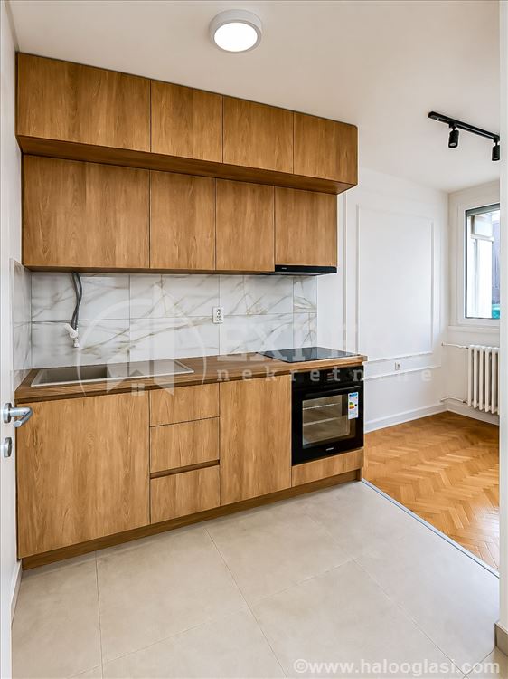for rent unfurnished one-and-a-half-room apartment at Medijan — photo