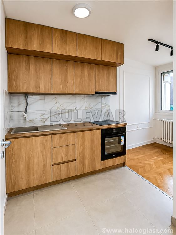 for rent unfurnished one-and-a-half-room apartment at Medijan — photo