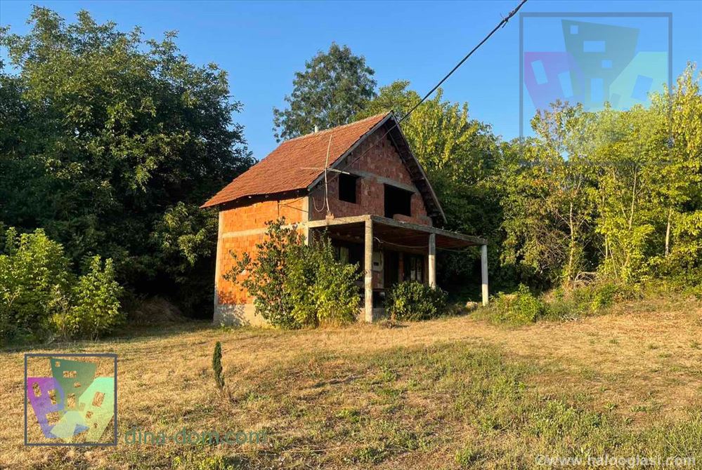 Apartment for sale priced below market in Mali Požarevac