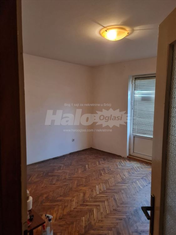 Дом Панчево, 5 комнат, со двором, готов к заселению — фото