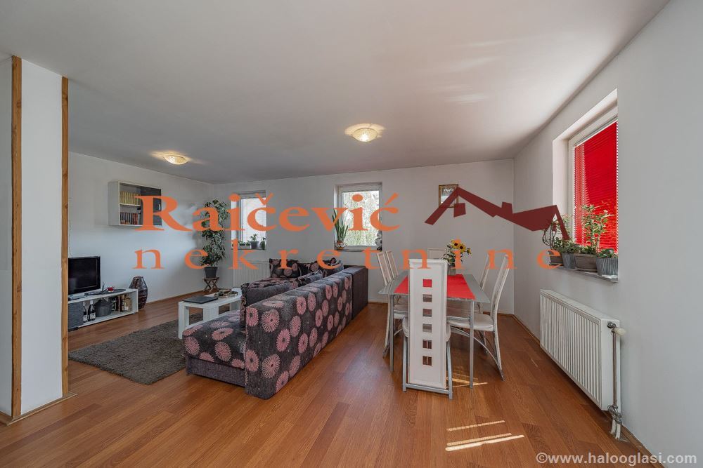 Apartment for sale priced below market in Aleksandra Vojinovića