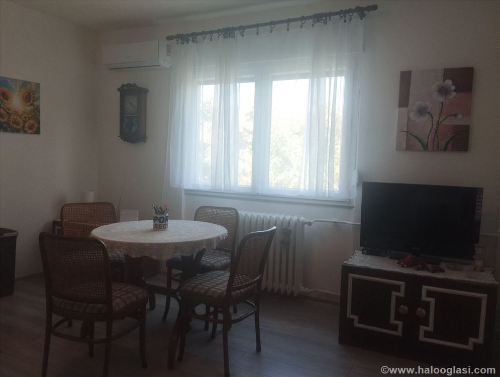 Center, furnished — photo
