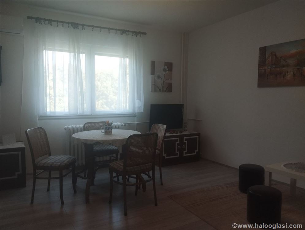 Center, furnished — photo