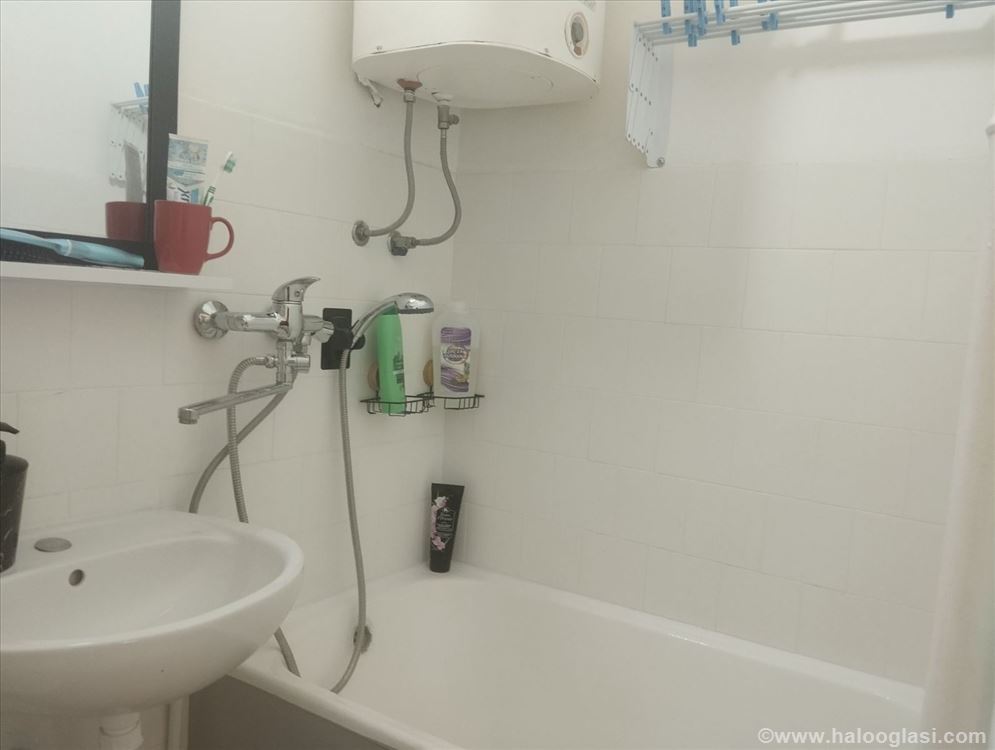 Center, furnished — photo