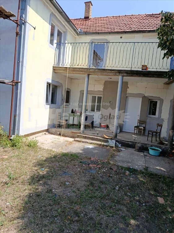 Apartment for sale priced below market in Pirotska