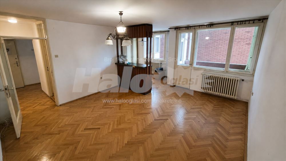60m2, Ниш, Cara Uroša 13a — фото