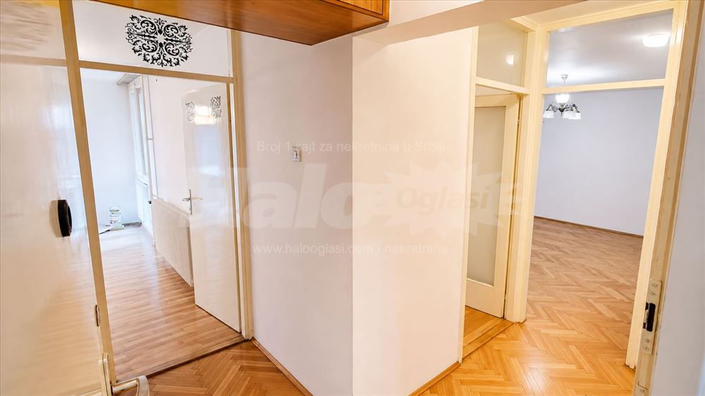 60m2, Ниш, Cara Uroša 13a — фото