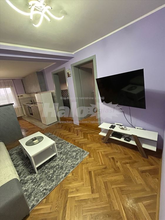 Сдаю 2.5 квартиру от 53m2 на длительный срок — фото