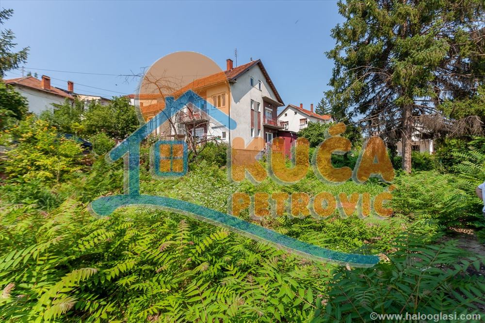дом в центре Нишка Бани, 154 m2 на участке — фото