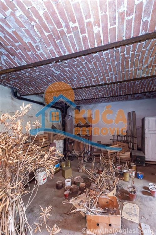 дом в центре Нишка Бани, 154 m2 на участке — фото