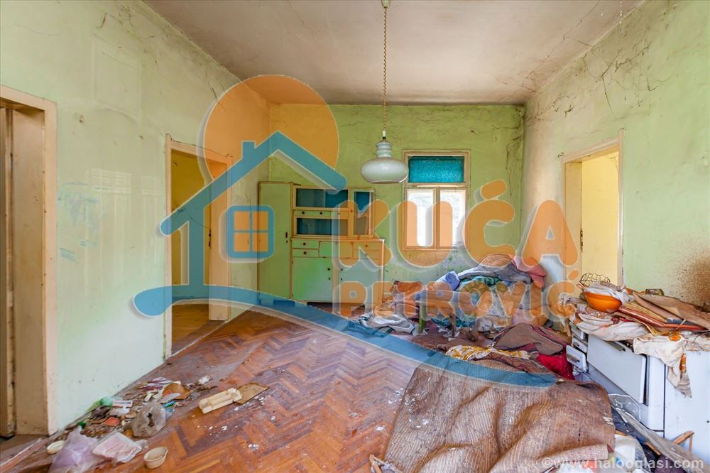 дом в центре Нишка Бани, 154 m2 на участке — фото