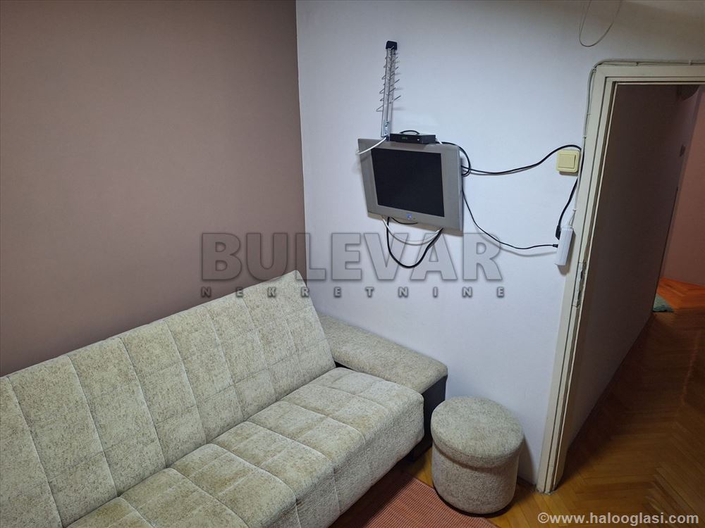 Apartment 1.5, 44 m2 near Saborne church — photo