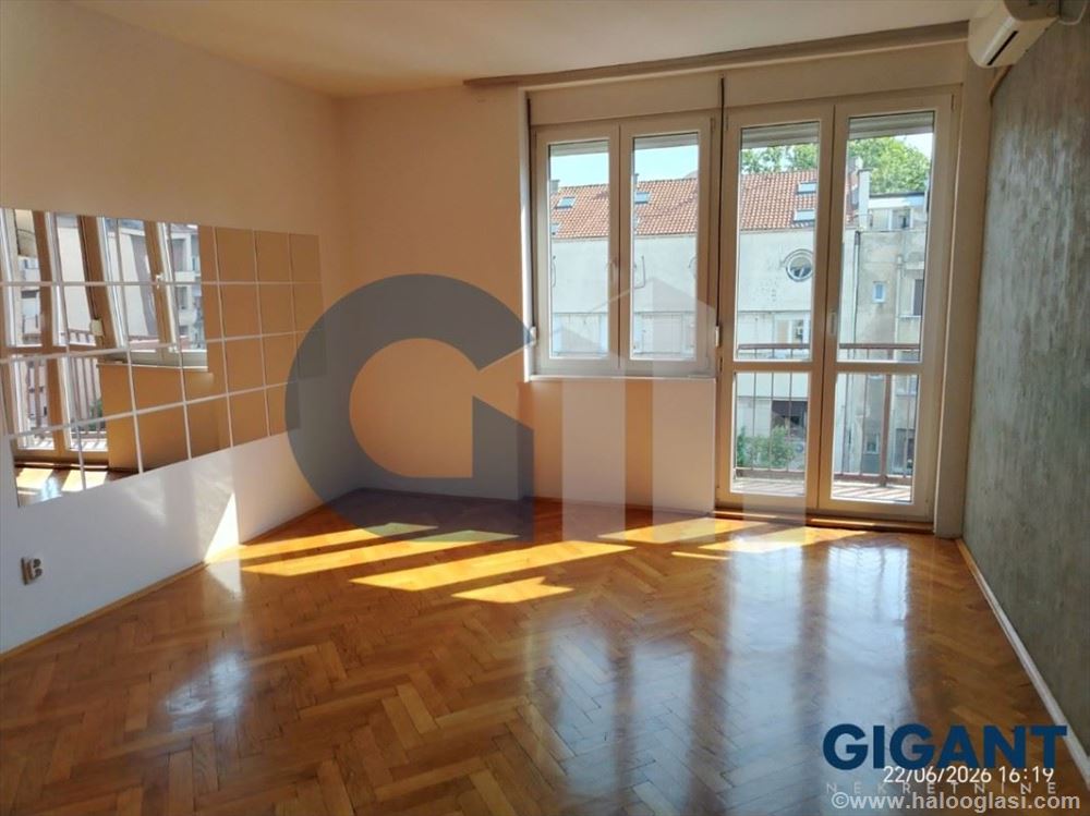 Dorćol-Cara Dušana, 68m2, V, ta