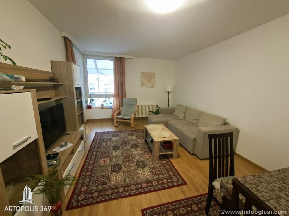 Kompletno renoviran, adaptibilan, u blizini Save I — fotografija
