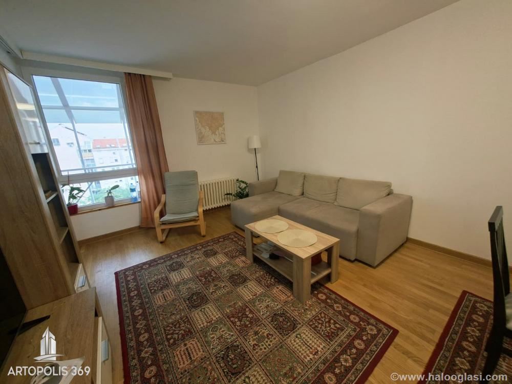 Kompletno renoviran, adaptibilan, u blizini Save I — fotografija