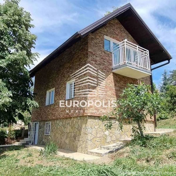 Kuća na Kosmaju na 17,3a–mir, priroda i potencijal